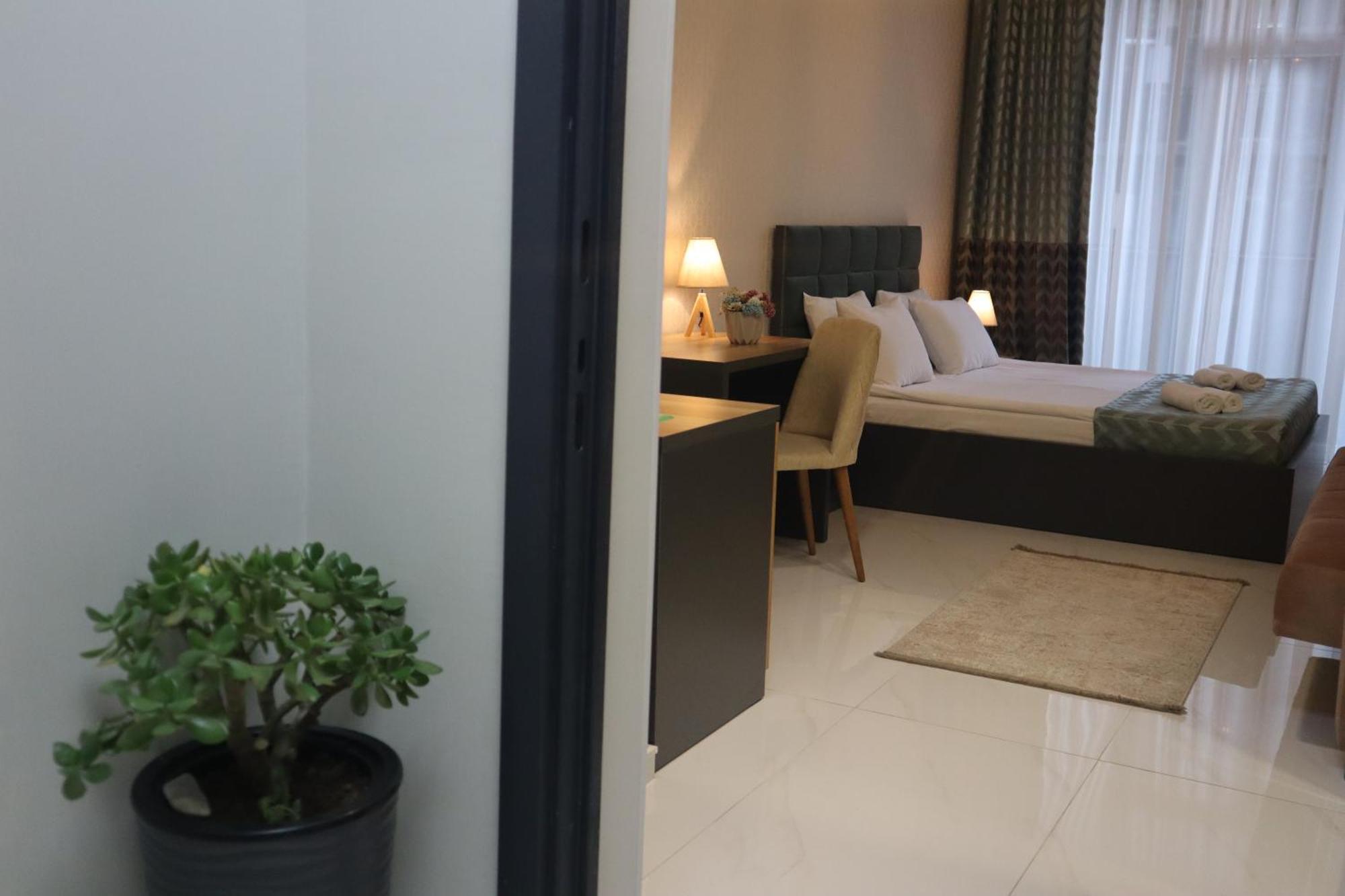 Horizons Hotel Rooms Батумі Екстер'єр фото