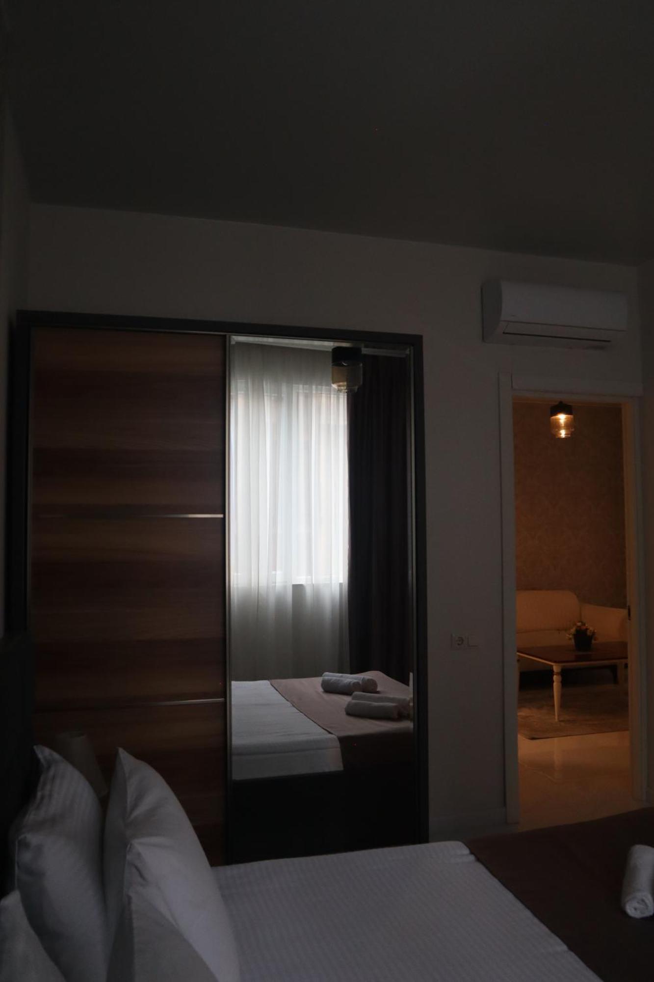 Horizons Hotel Rooms Батумі Екстер'єр фото