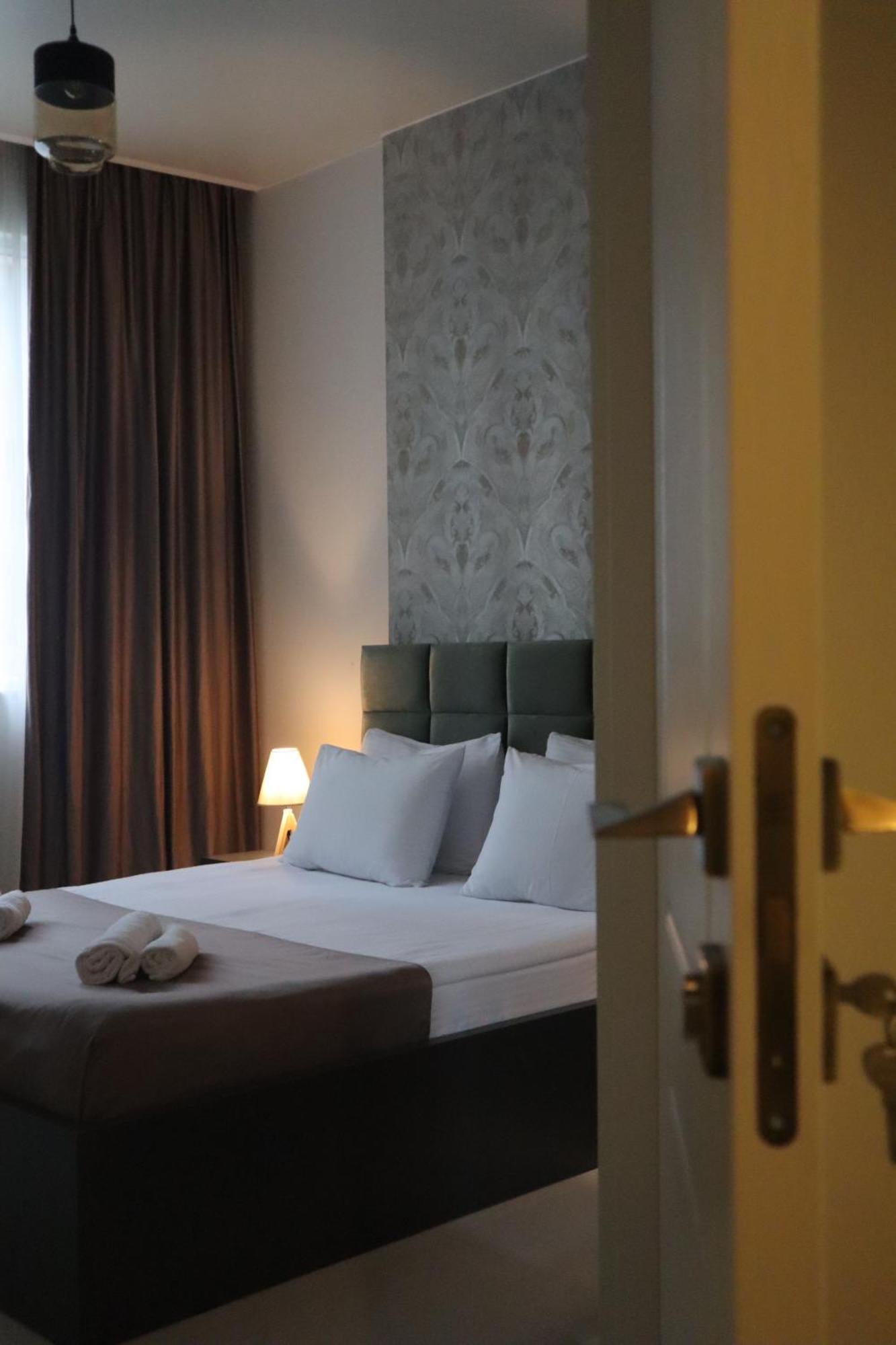 Horizons Hotel Rooms Батумі Екстер'єр фото