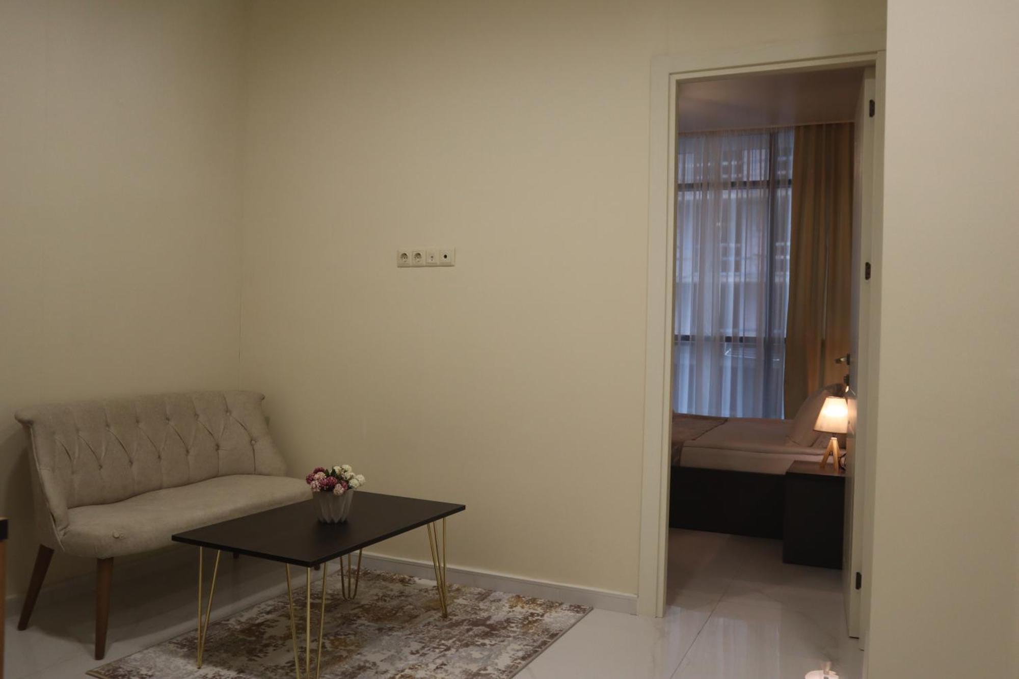 Horizons Hotel Rooms Батумі Екстер'єр фото