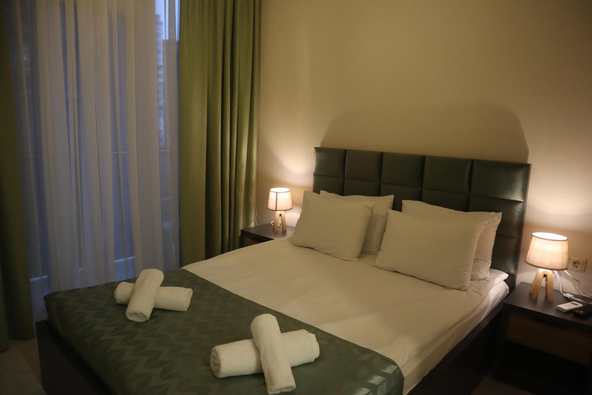 Horizons Hotel Rooms Батумі Екстер'єр фото